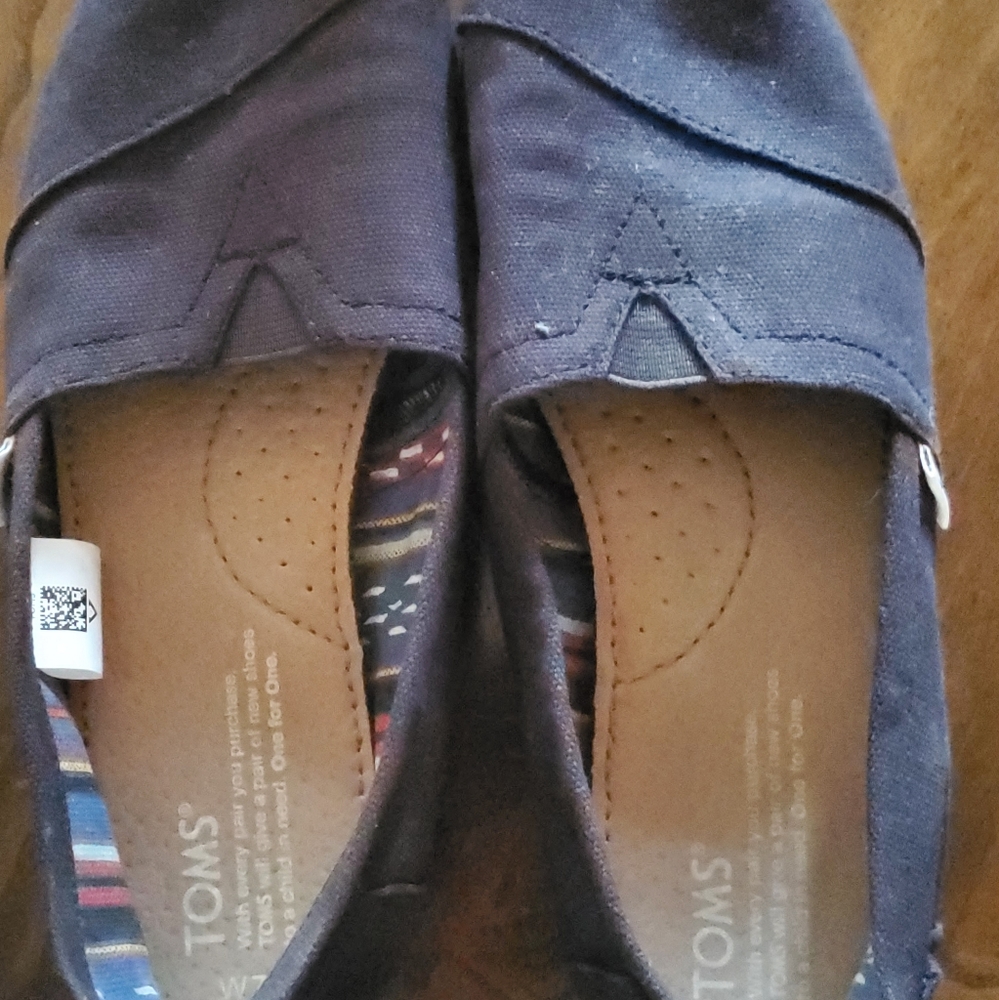 Black Tom's size 7- Good Condtion